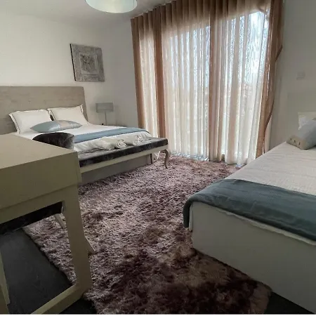 Vila Rosa Premium Flat דירה